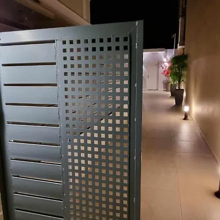 Fiore , 200m From Square アルゴストリオン