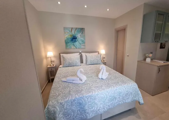 Fiore , 200m From Square *